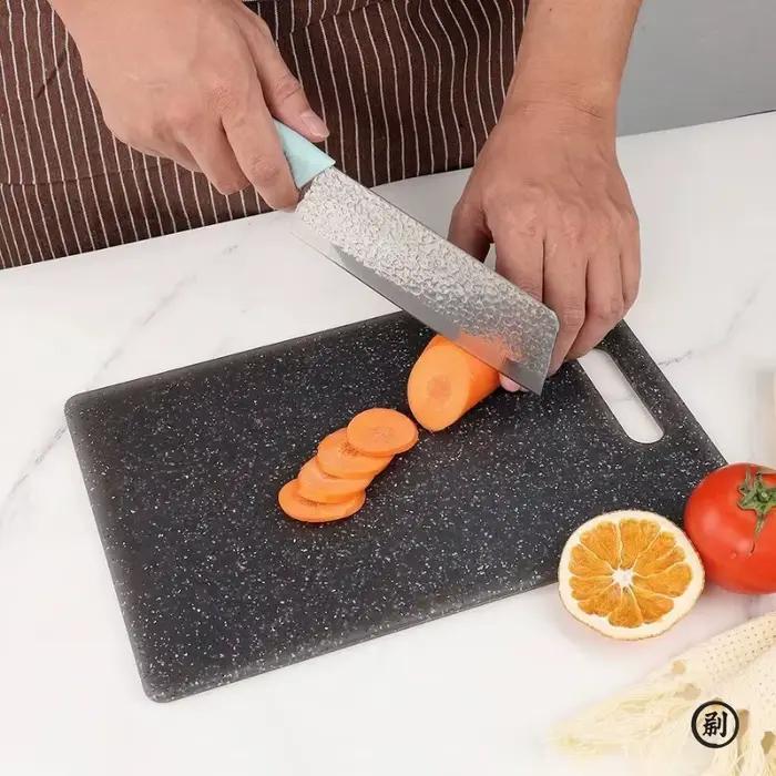 Planche à découper en PP à texture marbrée