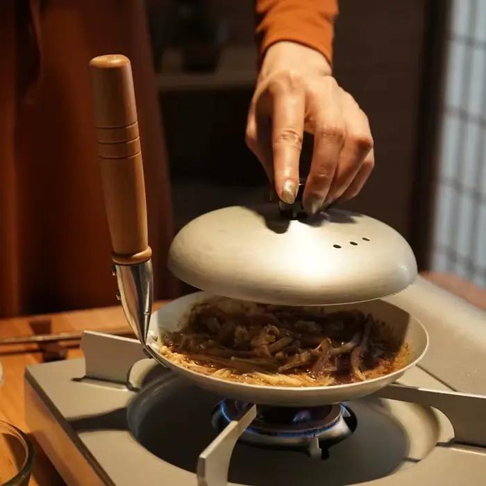 Poêle à frire à manche droit de cuisine japonaise avec couvercle