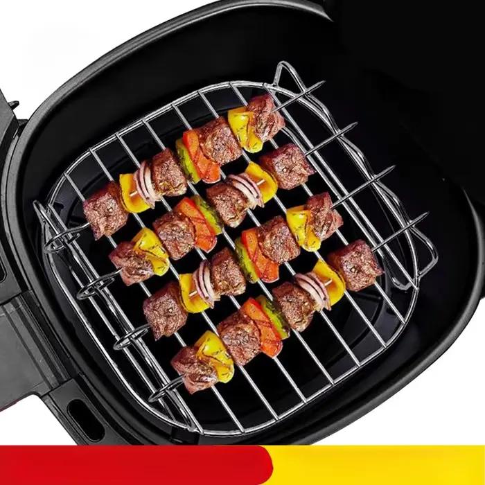 Ensemble de gril d'extérieur avec brochettes