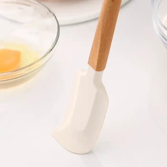 Spatule à crème en Silicone blanc, mélangeur de pâtisserie antiadhésif, manche en bois, grattoir de