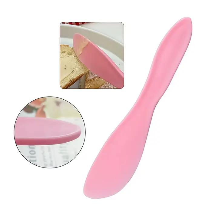 Spatule de cuisine en plastique