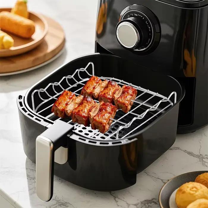Support de gril pour friteuse à air avec quatre brochettes et grille de cuisson en acier au carbone pour barbecue familial camping et cuisine quotidienne
