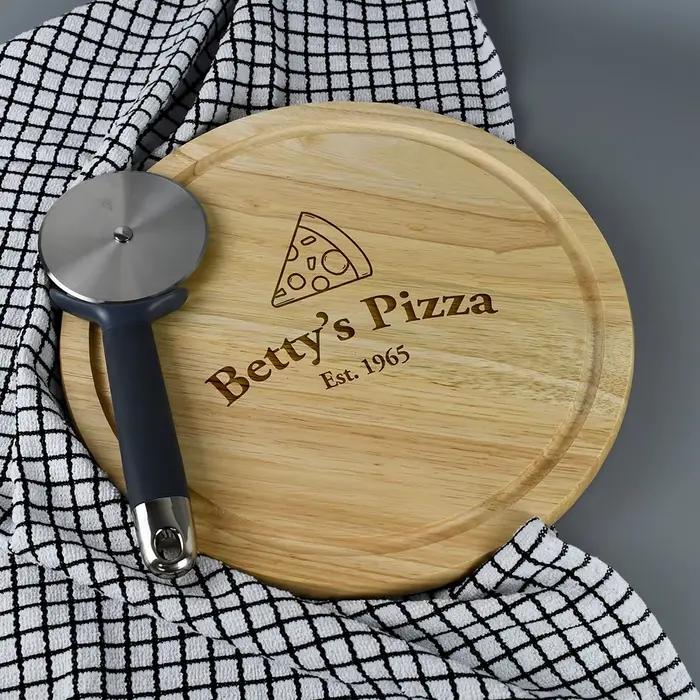 Planche à pizza ronde en bois personnalisée – une idée cadeau pour les amateurs de pizza, une surprise de Noël ou d'anniversaire exclusive.