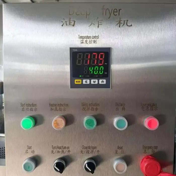 Friteuse à chips continue personnalisable pour poulet croustillant / Machine automatique de fabrication de tempura / Traitement des frites